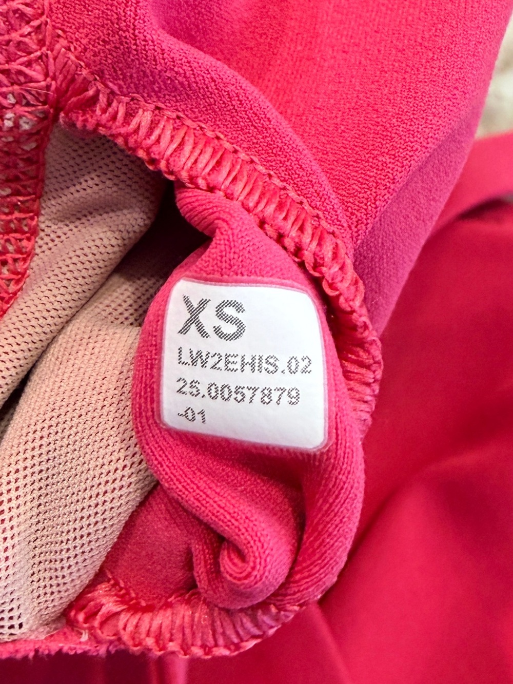 Lululemon Focuser Bra XS Raspberry - Picture 3 of 3
